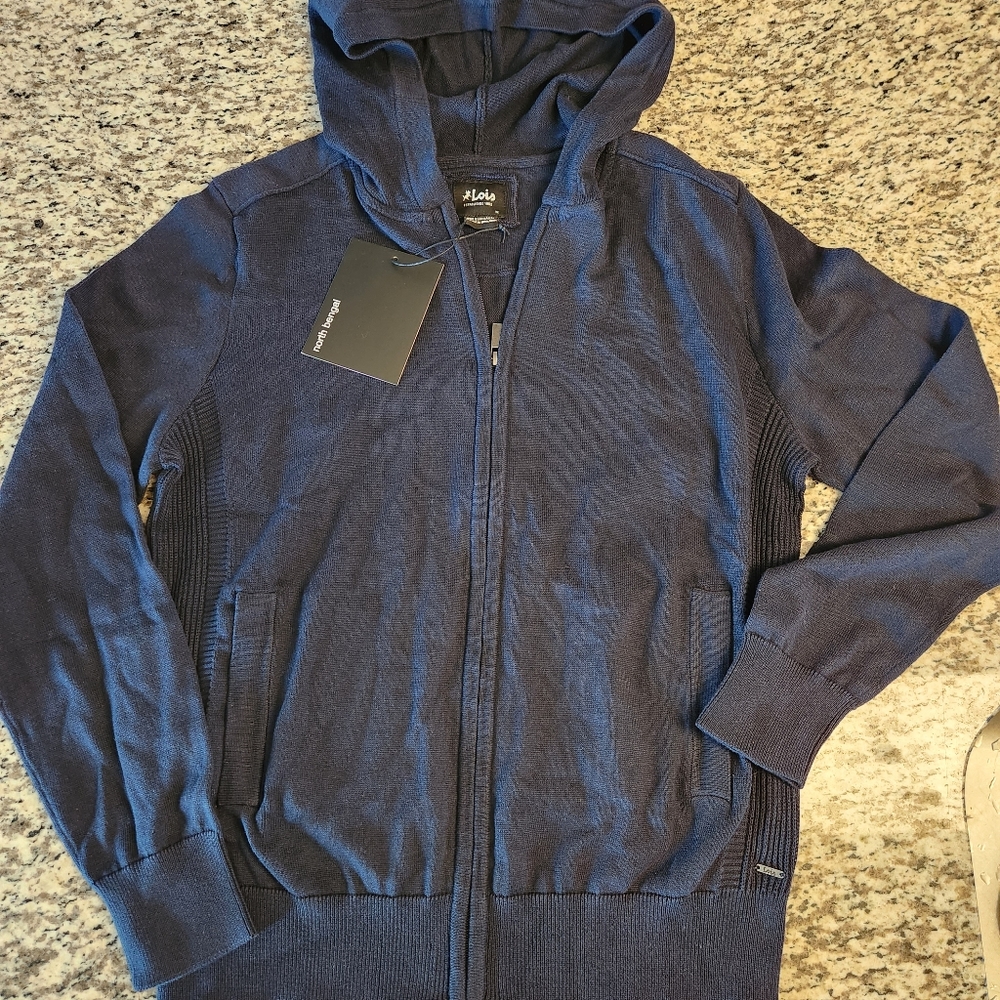Men's LOIS brand hooded sweater.New with tags!